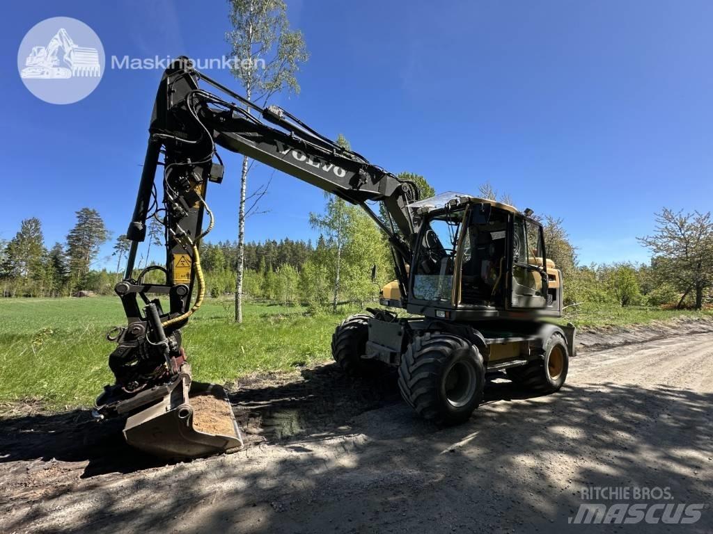 Volvo EW 140 D حفارات بعجل