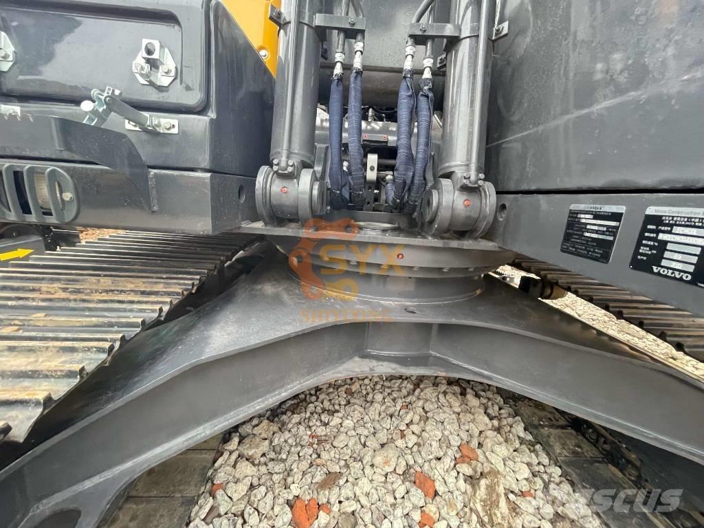 Volvo EC 140 D حفارات زحافة