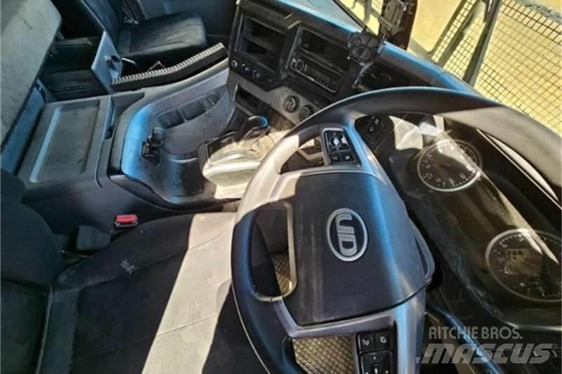 UD TRUCKS QUON شاحنات أخرى