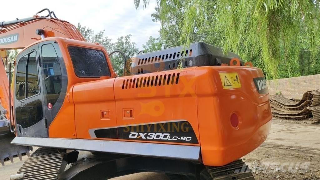 Doosan DX 300 حفارات زحافة