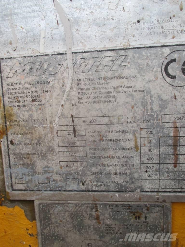 Multitel MT 202 المنصات الهوائية المثبتة على شاحنة