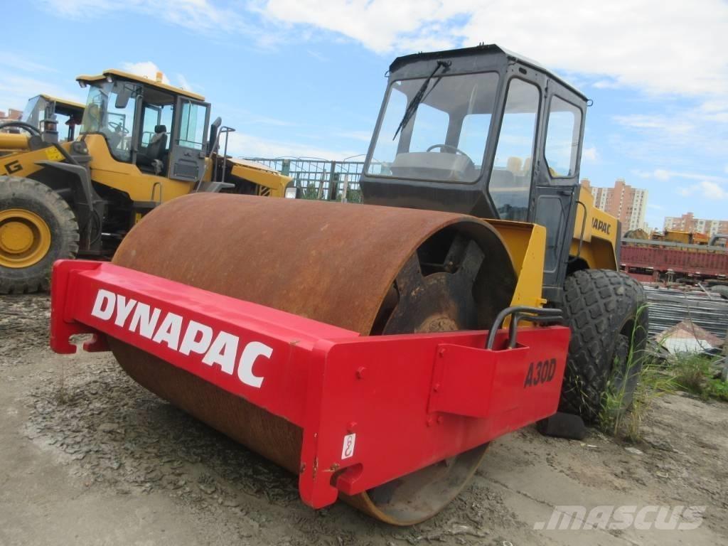 Dynapac CA 30 D مداحل أحادية الأسطوانة