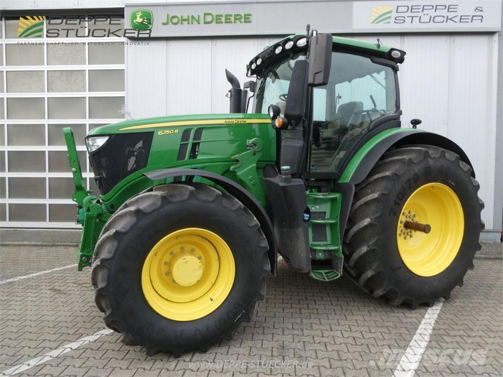 John Deere 6250R الجرارات