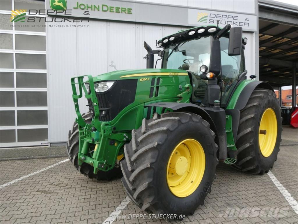 John Deere 6250R الجرارات