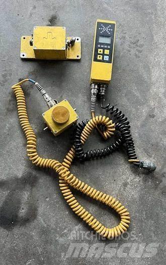 Bomag BF 223C معدات السفلتة