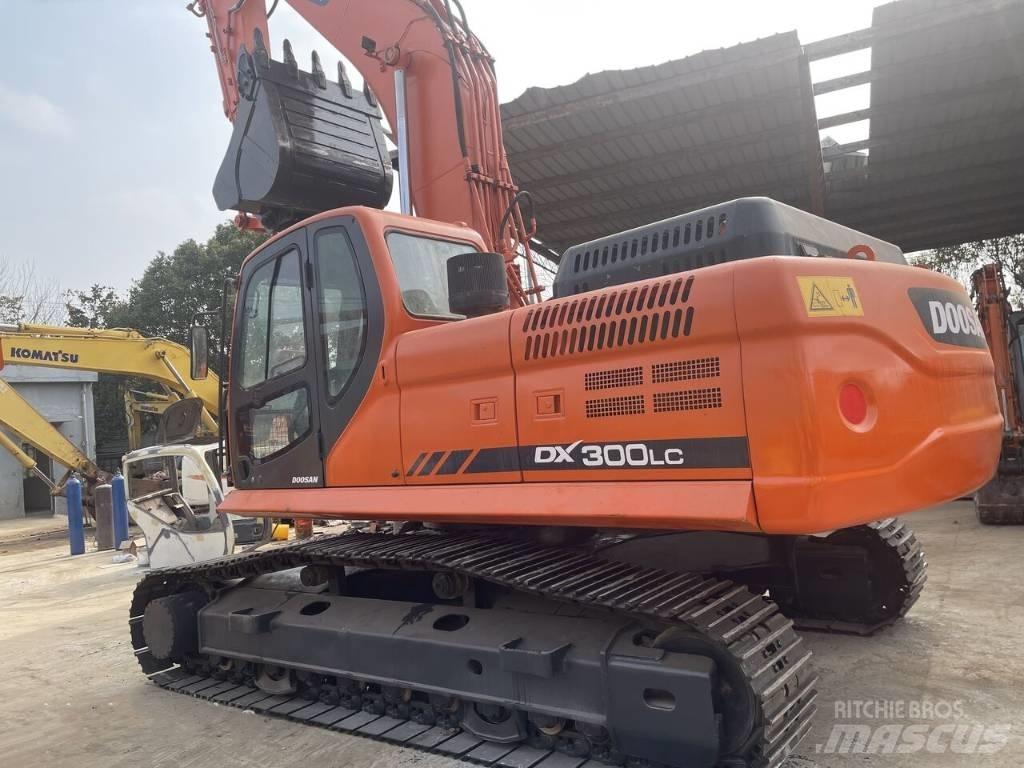 Doosan DX 300 LC حفارات زحافة