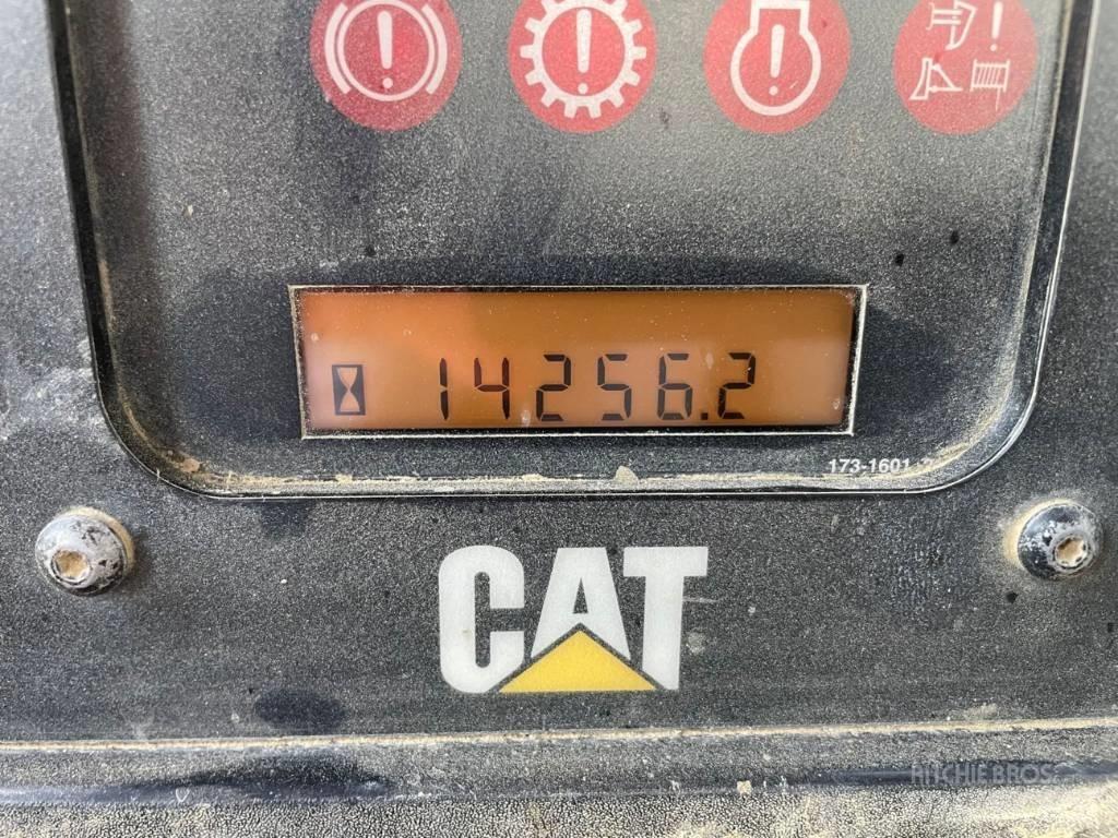 CAT D6R LGP بلدوزرات مجنزرة