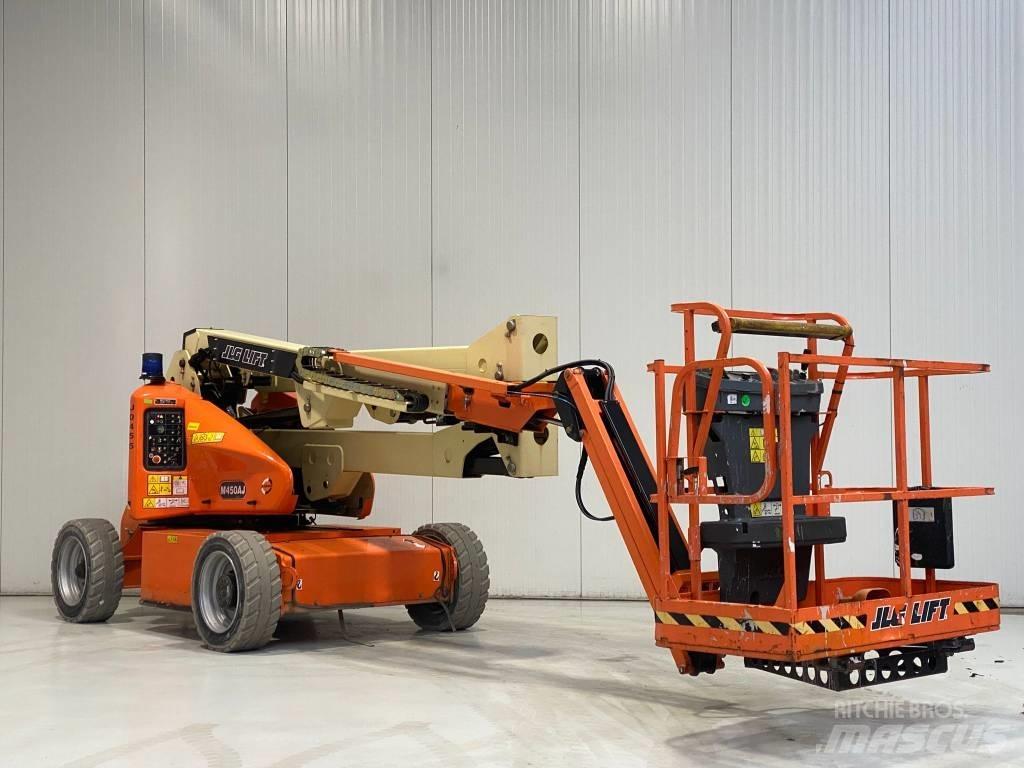 JLG M450AJ رافعات سلة مفصلية