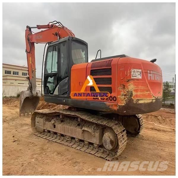 Hitachi ZX 200 حفارات زحافة