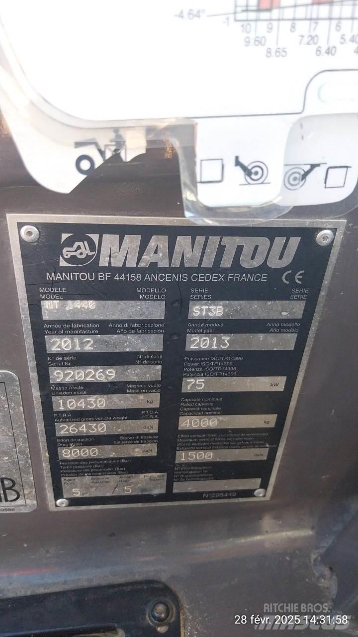 Manitou MT1440 مناولات متداخلة