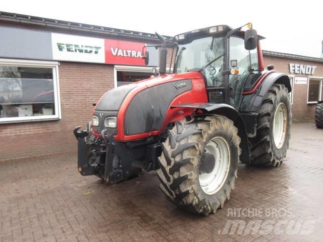 Valtra T191 LS الجرارات