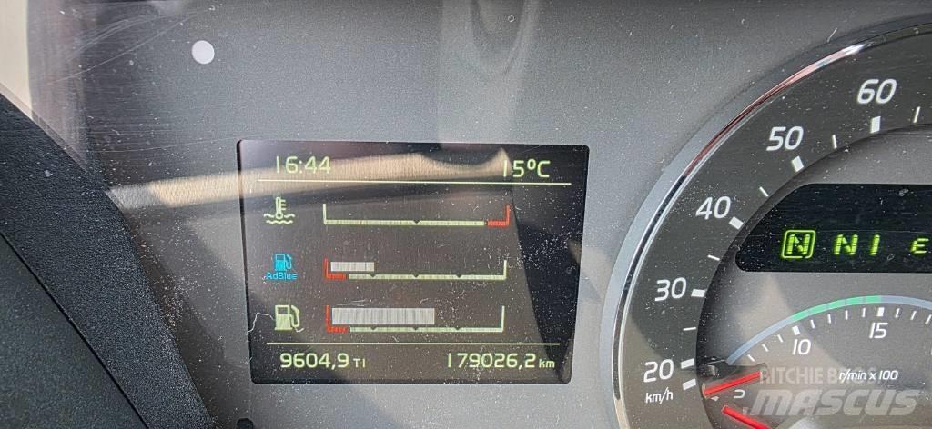 Volvo FH 16 750 شاحنات مسطحة/مفصلية الجوانب
