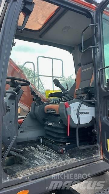 Doosan DX140W-5 حفارات بعجل