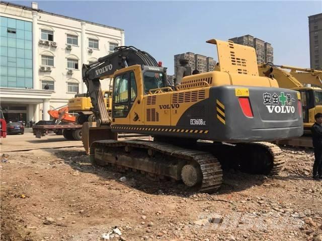 Volvo EC 360 B LC حفارات زحافة