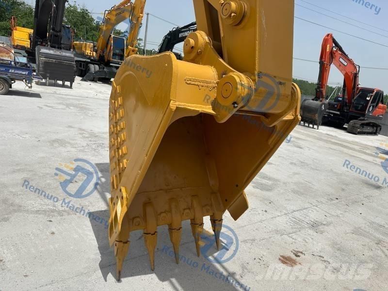 CAT 325 D حفارات زحافة
