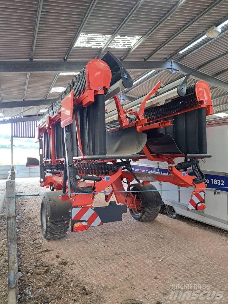 Kuhn Merge Maxx مكابس وميبسات التبن