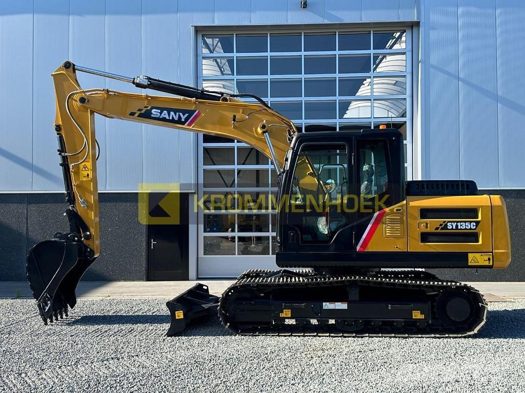 Sany SY 135 C حفارات زحافة