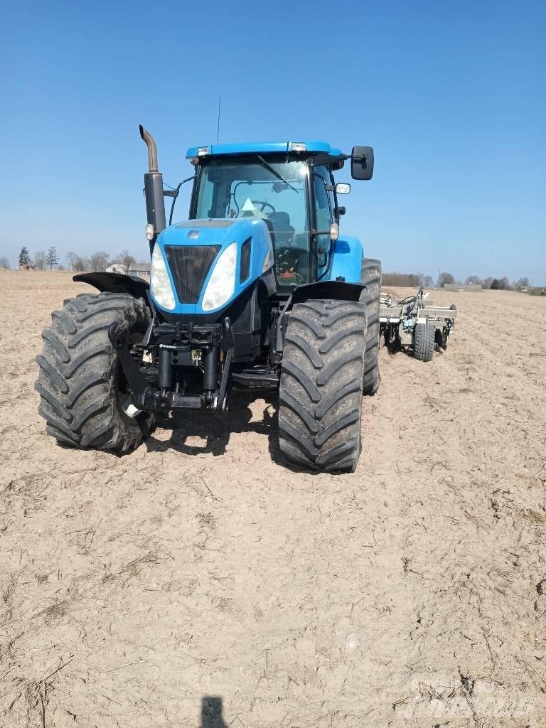 New Holland T 7060 الجرارات