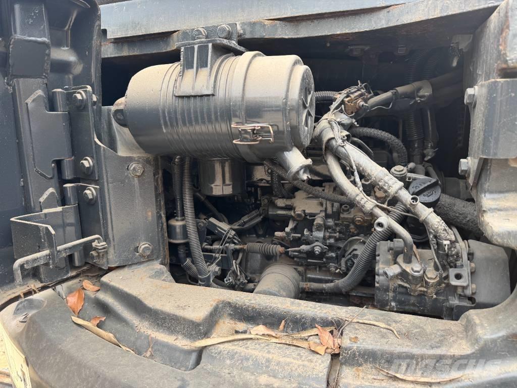 Komatsu PC 55 MR حفارات صغيرة أقل من 7 طن (حفارات صغيرة)