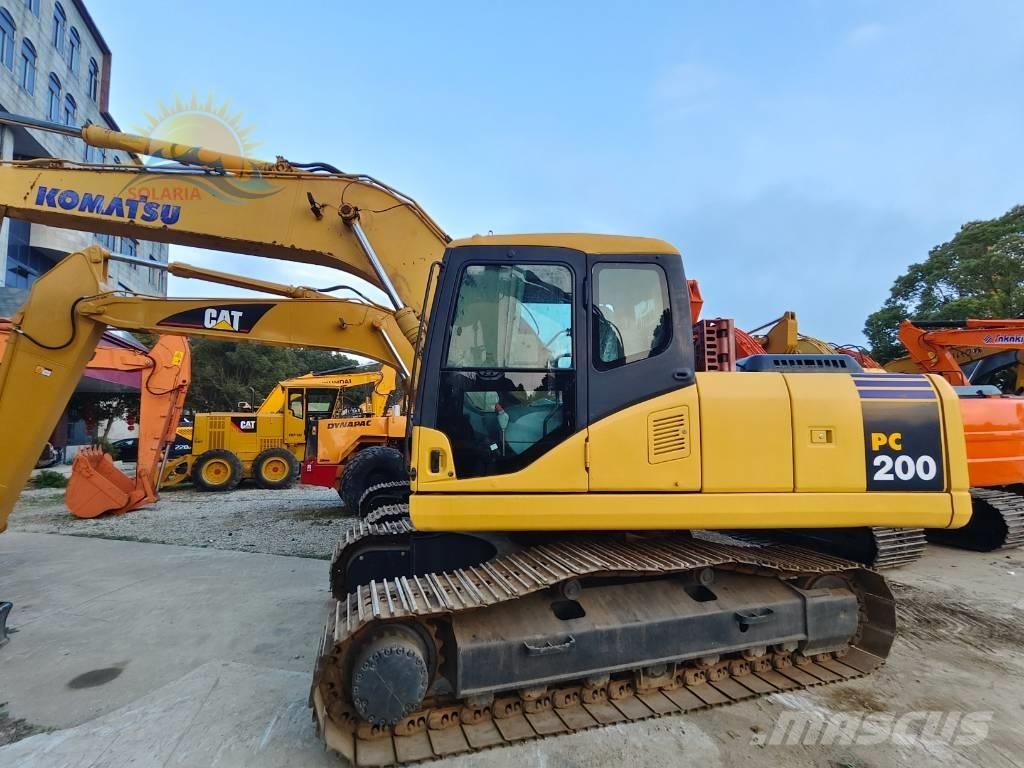 Komatsu PC 200-7 حفارات زحافة