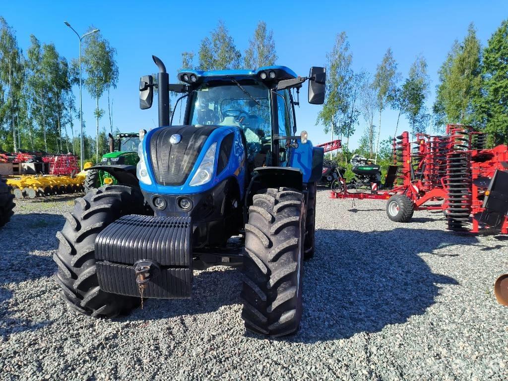 New Holland T 7.230 الجرارات