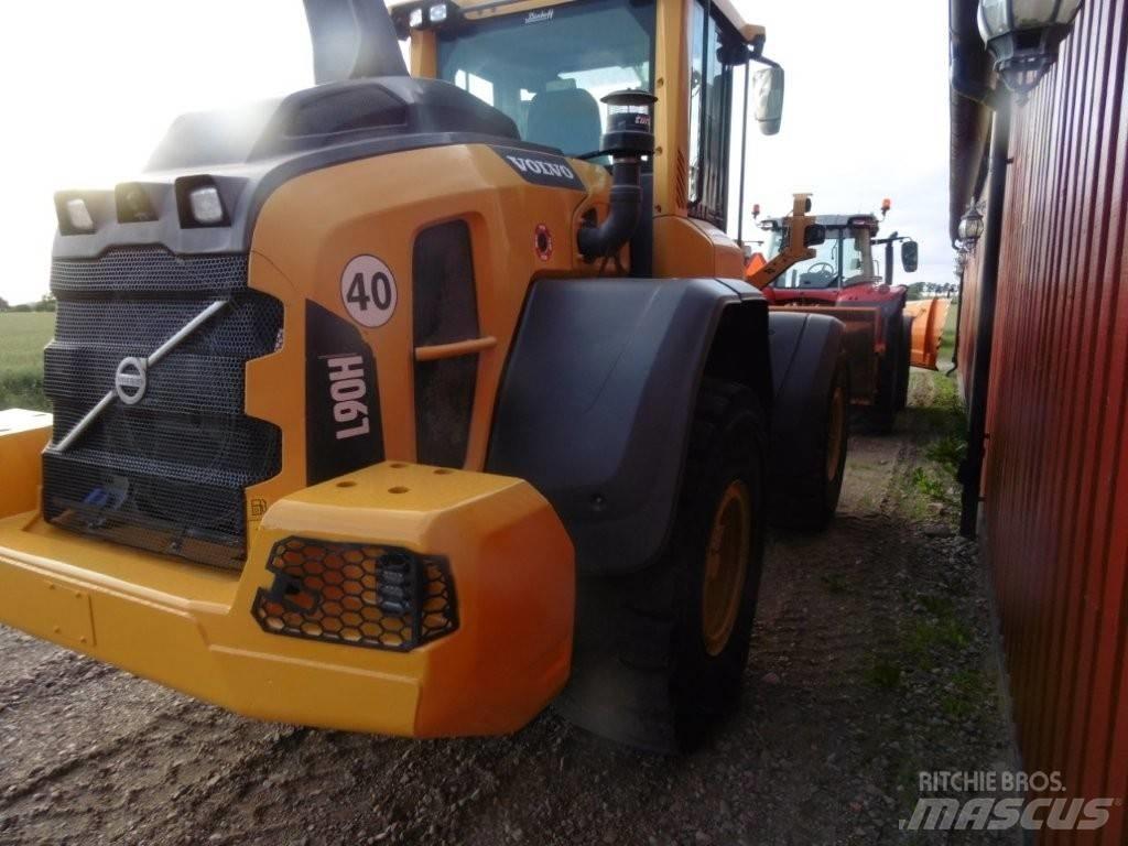 Volvo L 90 H لوادر بعجل