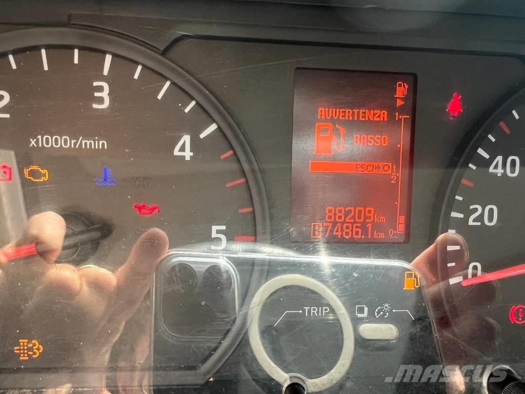 Palfinger P 200 A المنصات الهوائية المثبتة على شاحنة