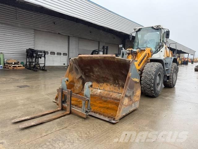 Liebherr L 538 لوادر بعجل