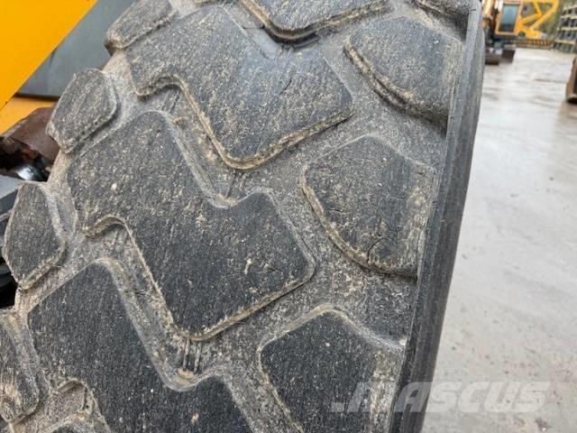 Liebherr L 538 لوادر بعجل