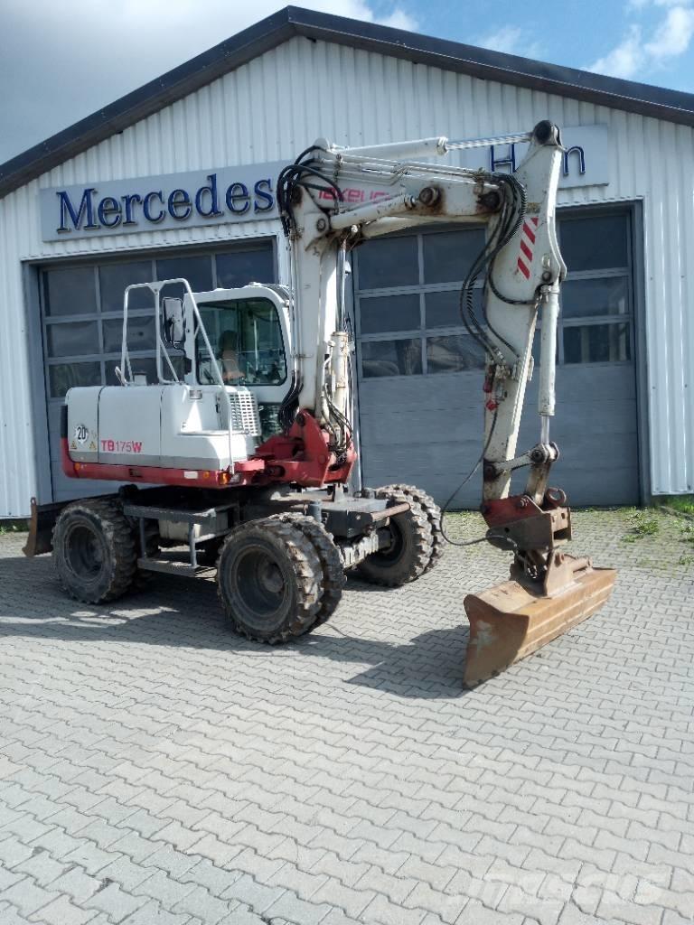 Takeuchi TB 175 W حفارات بعجل