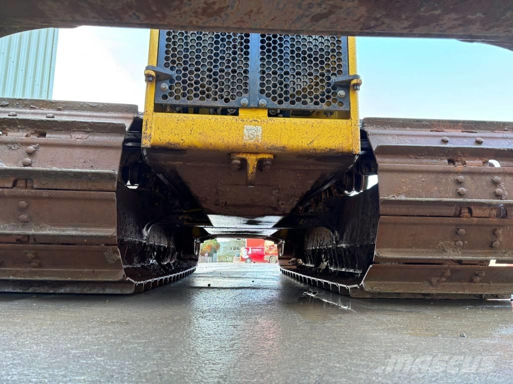 Komatsu D65PX-18E0 بلدوزرات مجنزرة