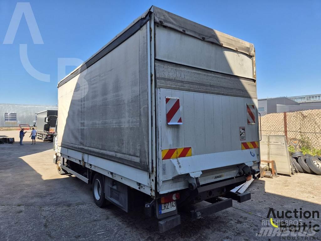 Renault Midlum شاحنات بغطاء جانبي