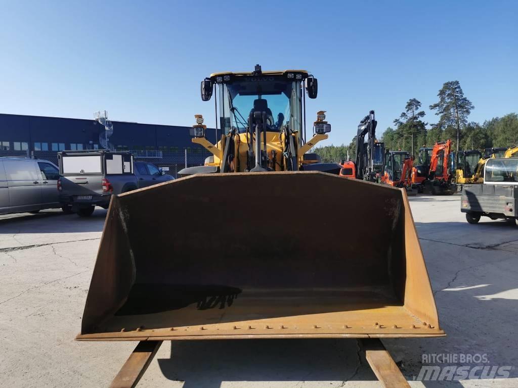Volvo L 90 H لوادر بعجل