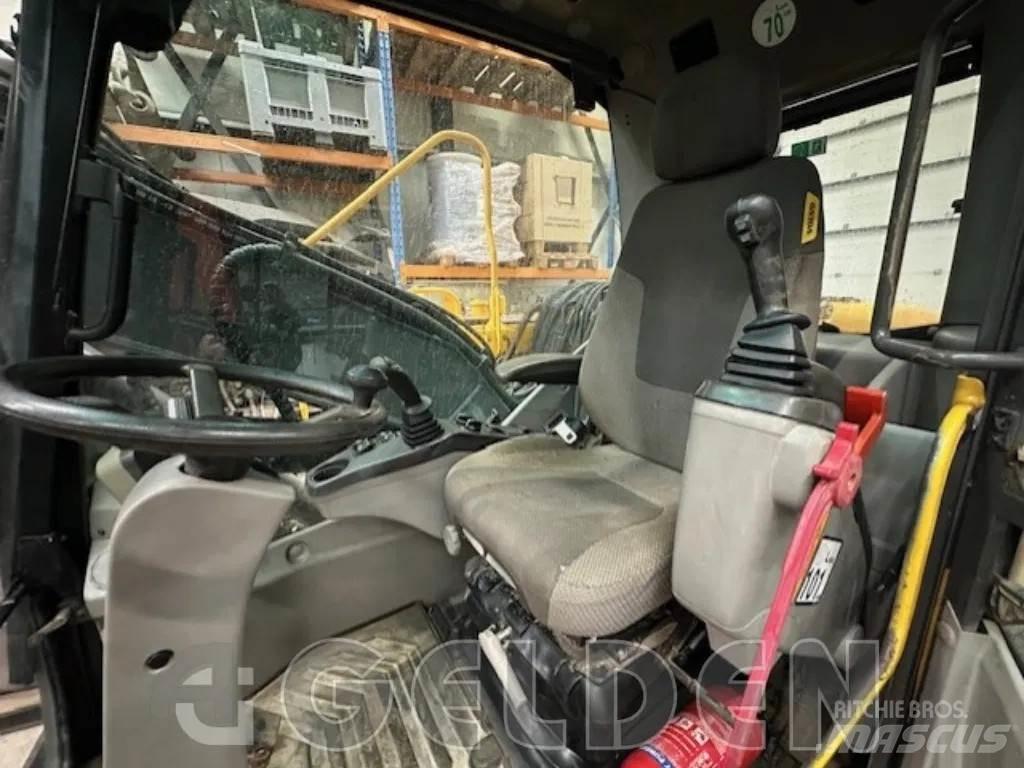 Volvo EW160C حفارات بعجل