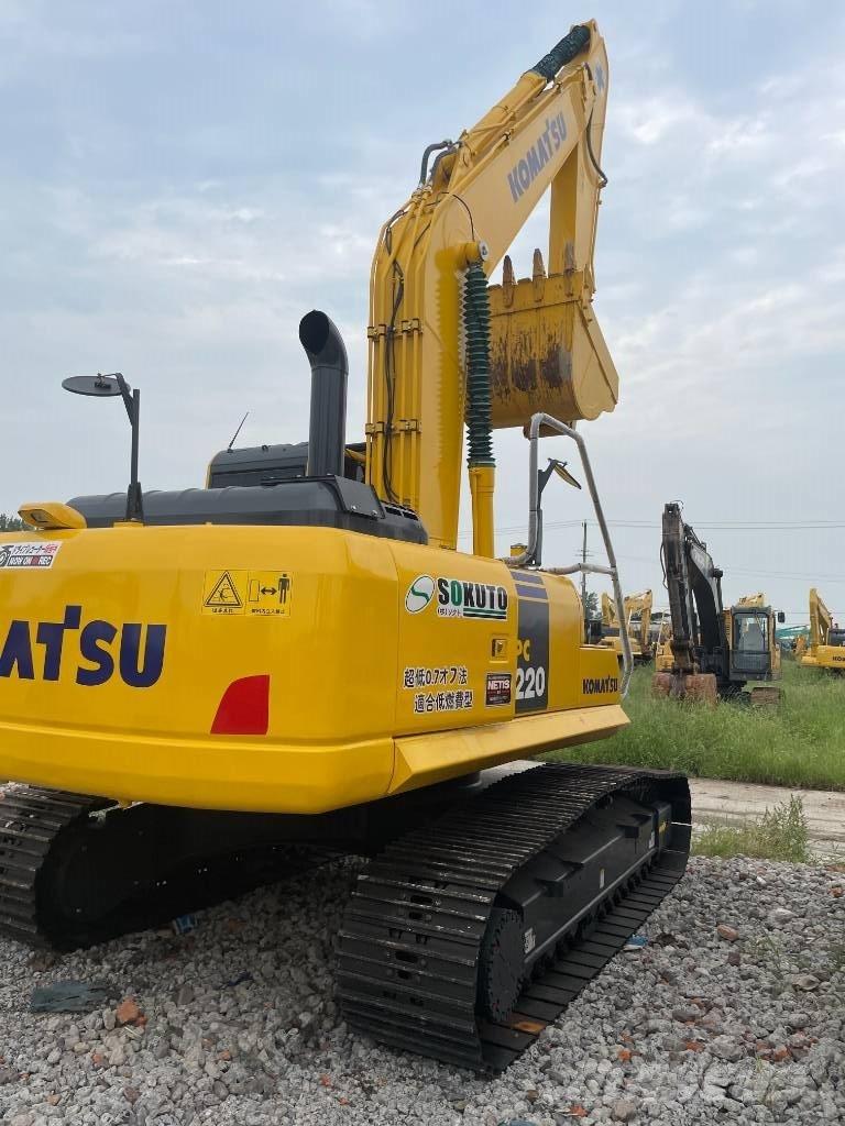 Komatsu PC 220 حفارات زحافة