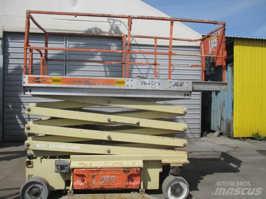 JLG 2646 ES رافعات مقصية الشكل