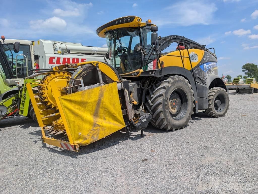 New Holland FR 650 علافات ذاتية الدفع