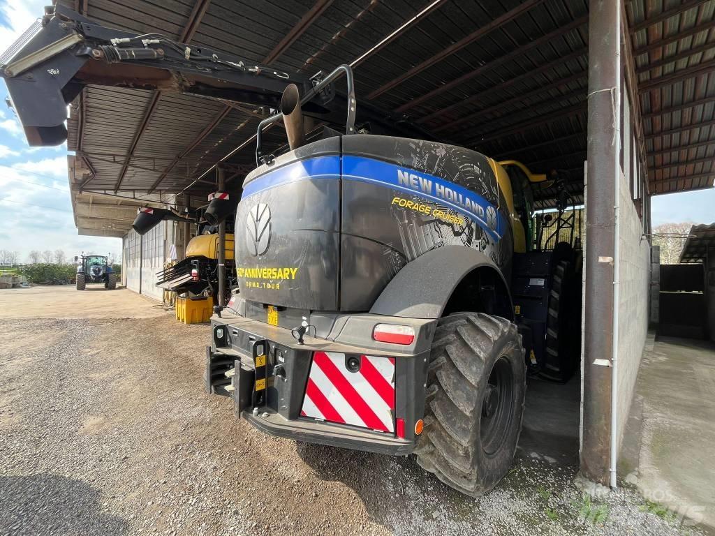 New Holland FR 650 علافات ذاتية الدفع