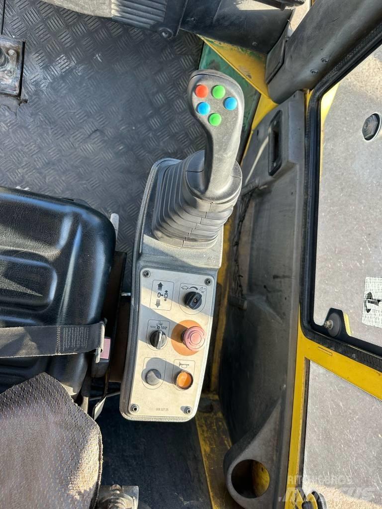 Bomag BW 219 D H-4 مداحل أحادية الأسطوانة