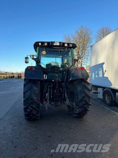 Valtra N111E الجرارات