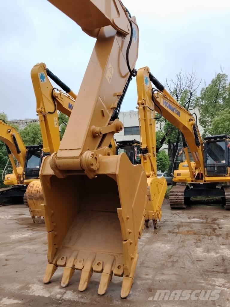 CAT 330 D حفارات زحافة