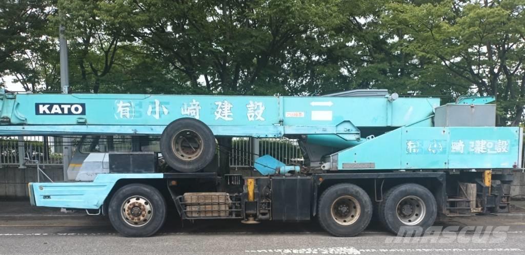 Kato NK 200 H V رافعات الطرق الوعرة