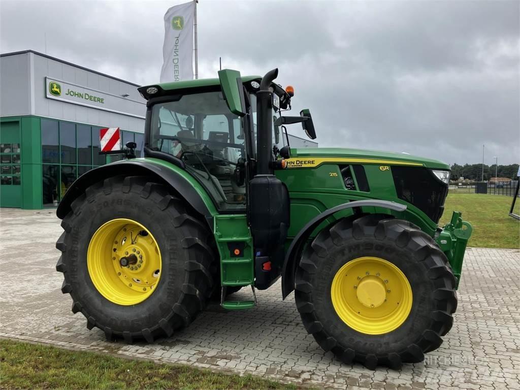 John Deere 6R 215 الجرارات