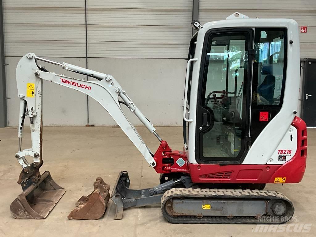 Takeuchi TB 216 حفارات صغيرة أقل من 7 طن (حفارات صغيرة)