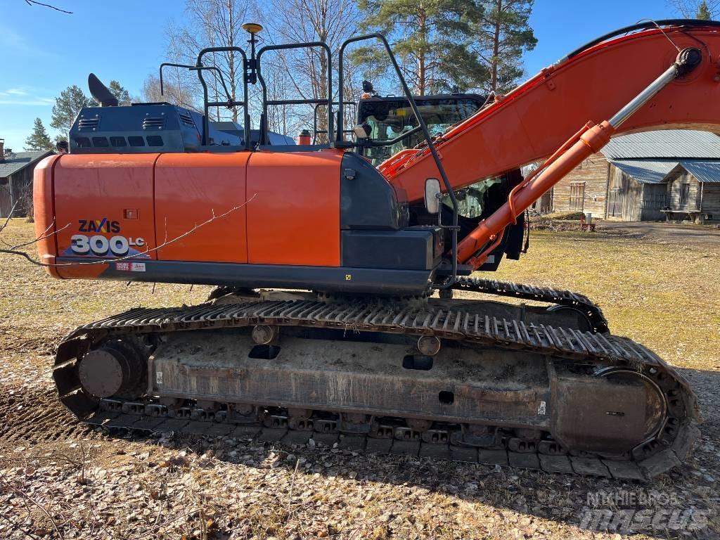 Hitachi ZX 300 LC-6 حفارات زحافة
