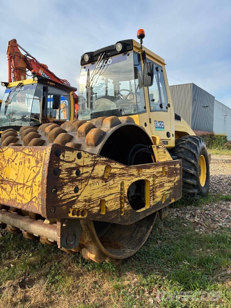 Bomag BW 216PDH4 ضاغطات التربة