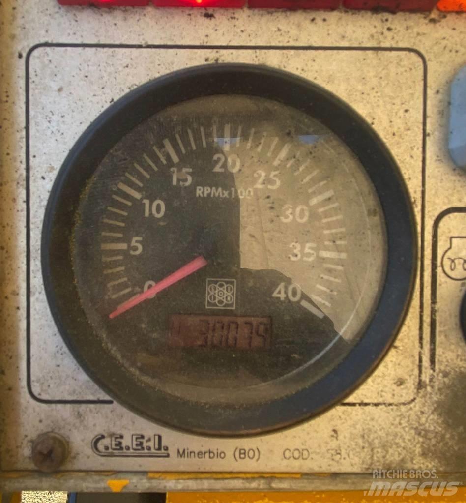 Orteco HD1000 دقاقات خوازيق هزازة