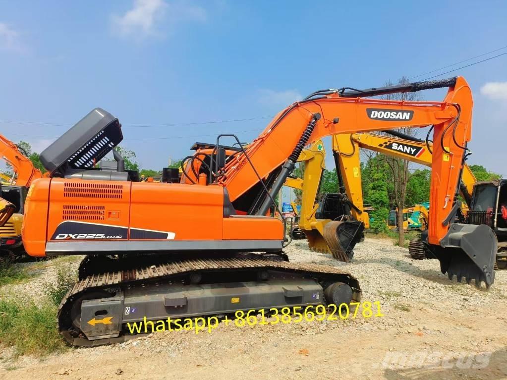 Doosan DX 225 حفارات زحافة