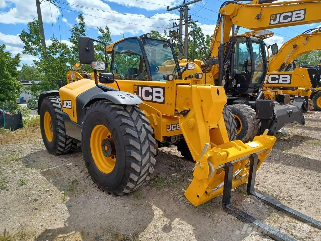 JCB 560-80 Agri Plus مناولات متداخلة