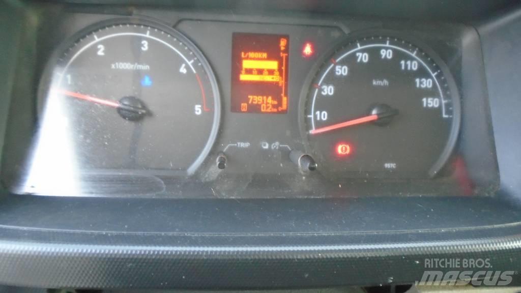 Renault Maxity المنصات الهوائية المثبتة على شاحنة